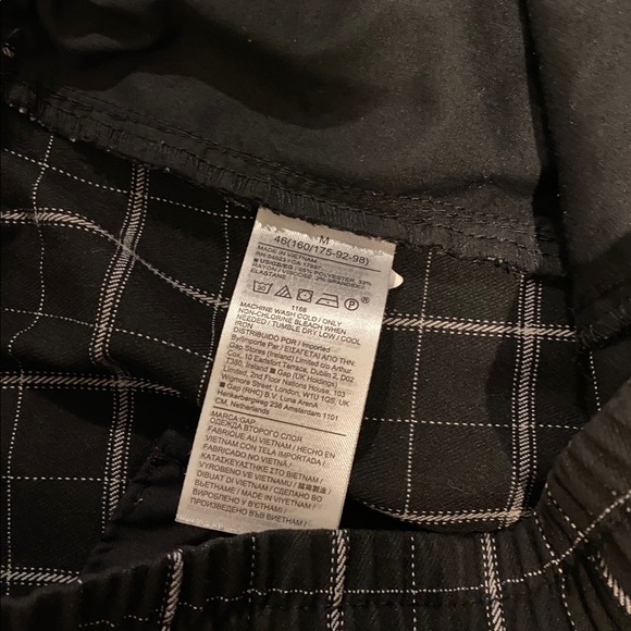 GAP - Picture 7 of 7